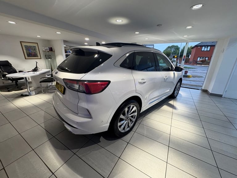 2022 Ford Kuga 2.5 Duratec 14.4kWh Vignale SUV 5dr Petrol Plug-in Hybrid CVT Euro 6 (s/s)  HATCHB...