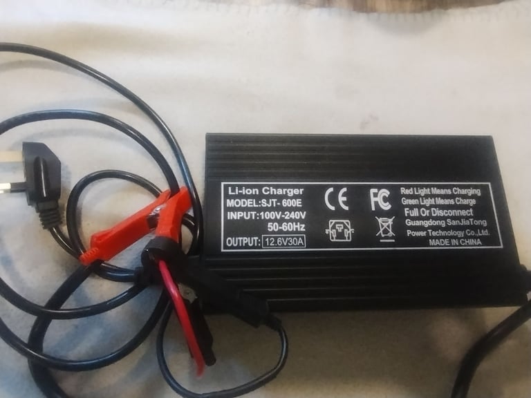 image for 30 amp lithium 12v battery charger