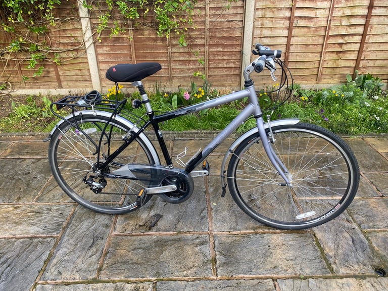 Titan pioneer men's hybrid bicycle 2025