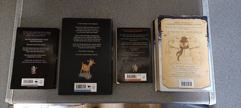 Terry Pratchett Books for younger readers 
