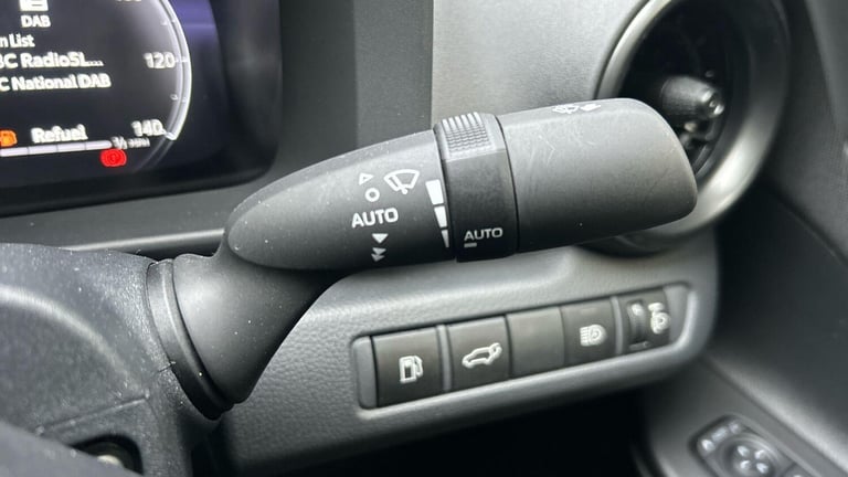 2024 Toyota C-HR 1.8 Hybrid Design 5dr CVT HATCHBACK PETROL/ELECTRIC Automatic