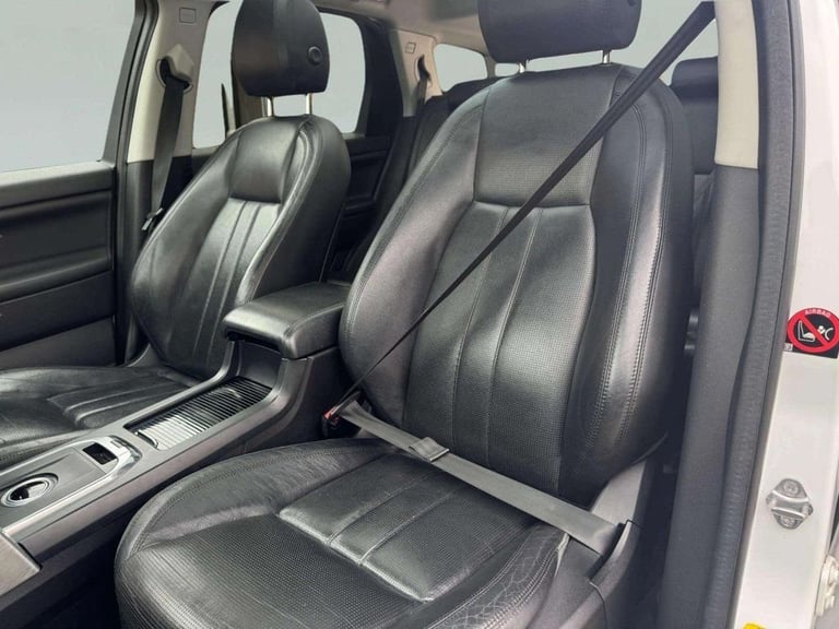 2015 Land Rover Discovery Sport 2.0 TD4 180 HSE Black 5dr Auto ESTATE DIESEL Automatic