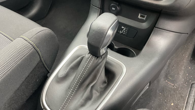 2024 Citroen C3 1.2 PureTech PLUS Hatchback 5dr Petrol EAT6 Euro 6 (s/s) (110 ps) Hatchback Petro...