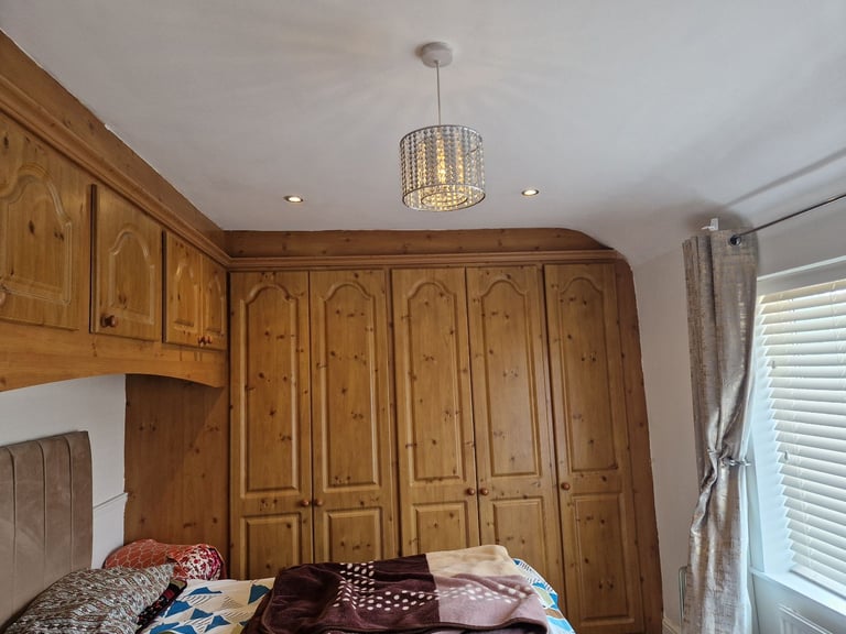 King size room, 8 minute walk to district line