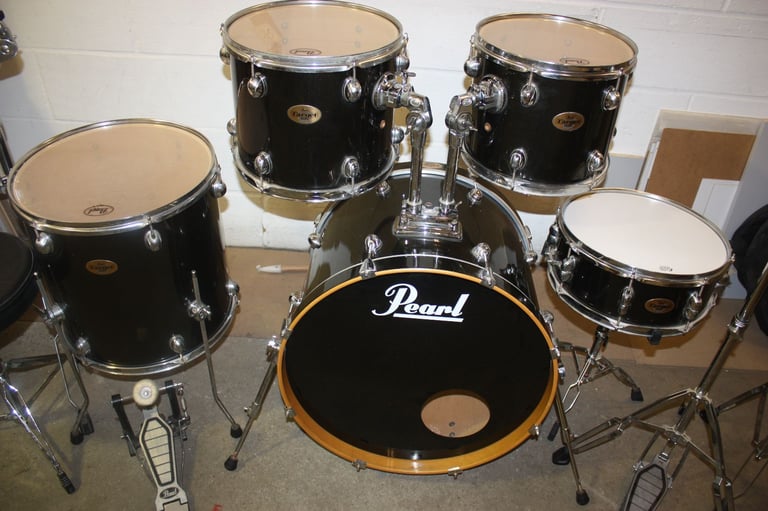 Pearl Target Series Black 5 Piece Refurbished Rock Drum Kit ~ 22in Bass + All Hardware ~ £350 ono