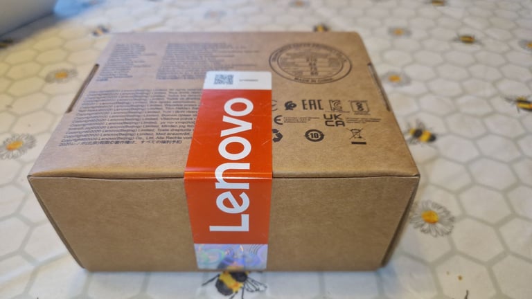 Lenovo FHD webcam FHDWC300 - NEW - SEALED
