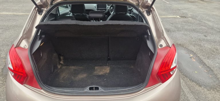 Peugeot, 208, Hatchback, 2014, Manual, 1199 (cc), 3 doors