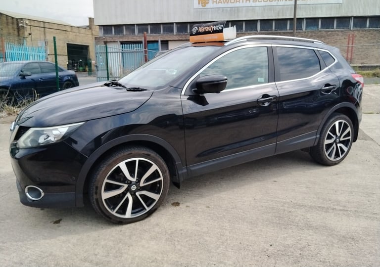 2015 Nissan Qashqai 1.6 dCi Tekna 5dr HATCHBACK Diesel Manual