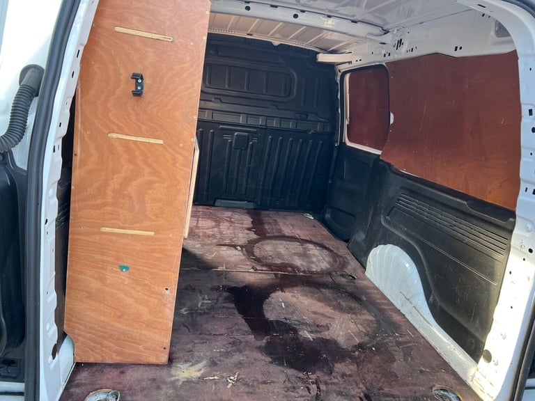 2020 VAUXHALL COMBO CARGO 2300 LWB SPORTIVE STUNNING VAN READY FOR WORK 1 YR MOT