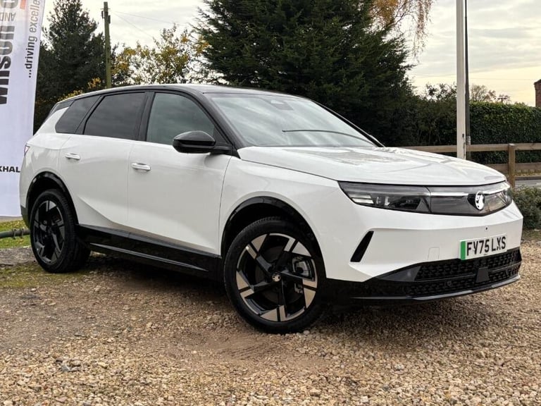 2025 Vauxhall Grandland 73kWh Ultimate SUV 5dr Electric Auto (213 ps) HATCHBACK Electric Automatic