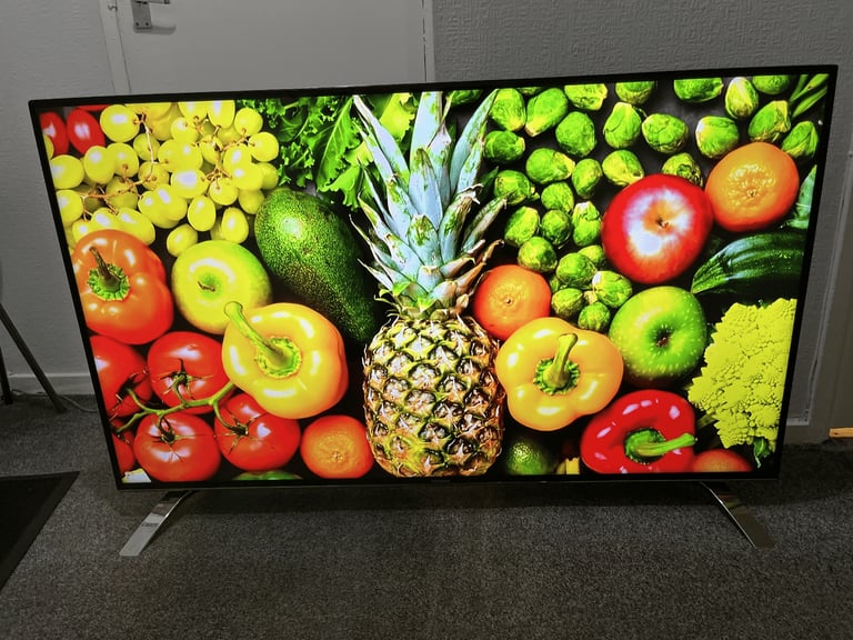 Toshiba 55" Smart 4K UHD LED TV - Excellent Condition