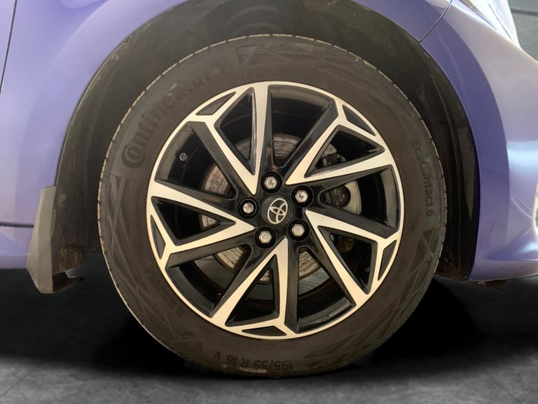 2021 Toyota Yaris 1.5 VVT-h Design Hatchback 5dr Petrol Hybrid E-CVT Euro 6 (s/s) (116 ps) -  Hat...