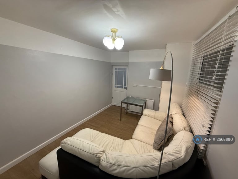 2 bedroom flat in Newport, Newport, NP20 (2 bed) (#2668880)