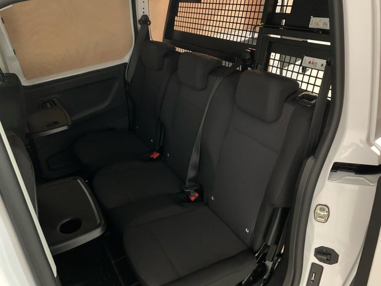 2025 Peugeot Partner 1.5 BlueHDi 100 Professional Crew Van PANEL VAN DIESEL Manual