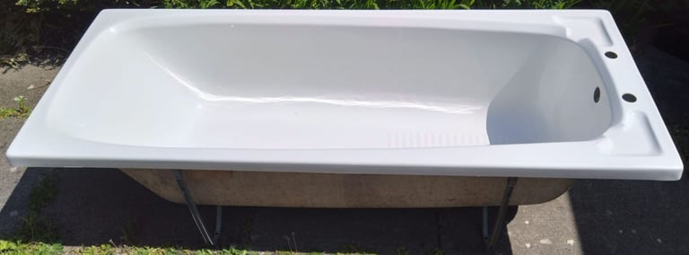 Bathtub