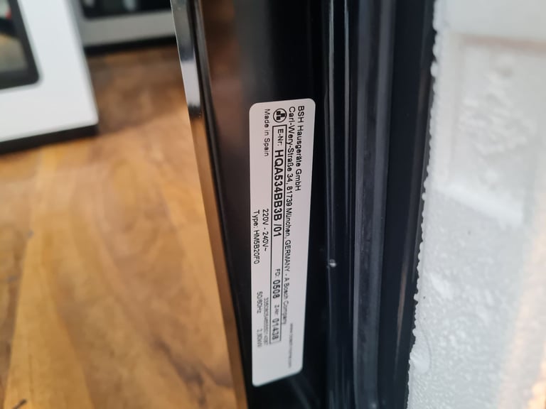 Bosch Serie4 single electric steam oven built-in black multifunction 