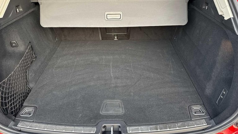 2024 Volvo XC60 Ultimate, B5 AWD Mild hybrid, Petrol, Dark ESTATE Petrol/Electric Hybrid Automatic