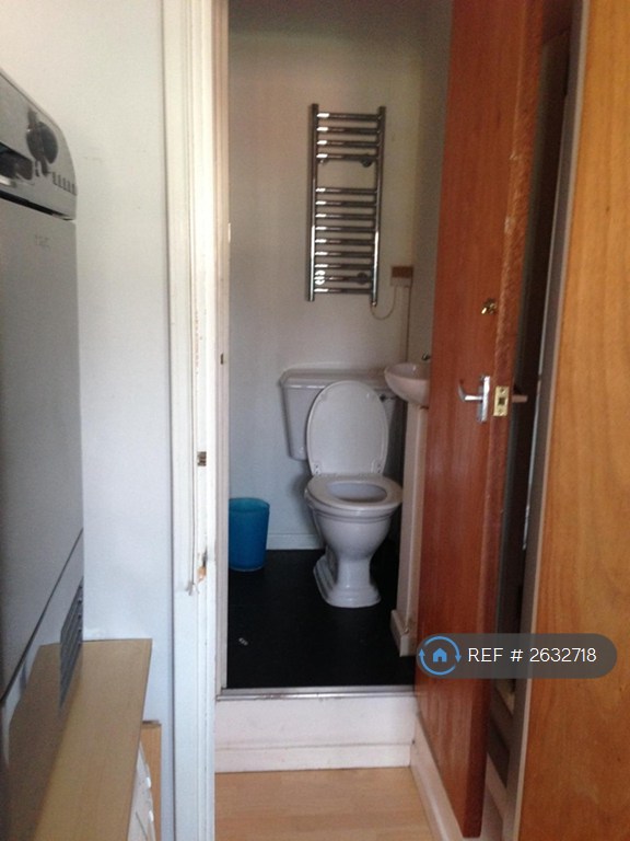 4 bedroom flat in Seymour House, London, NW1 (4 bed) (#2632718)