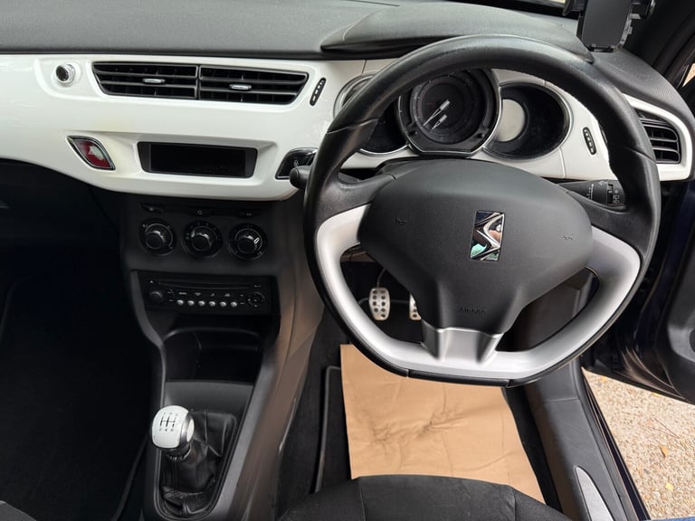2015 Citroen DS3 1.2 PureTech DSign Ice 3dr HATCHBACK Petrol Manual