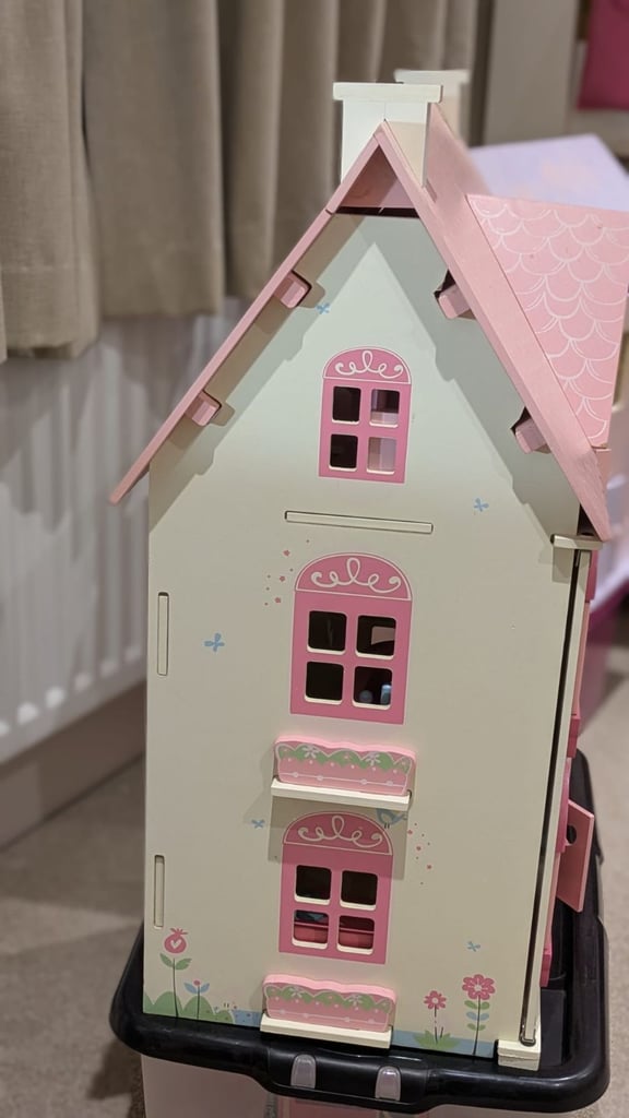 Rose Dollhouse