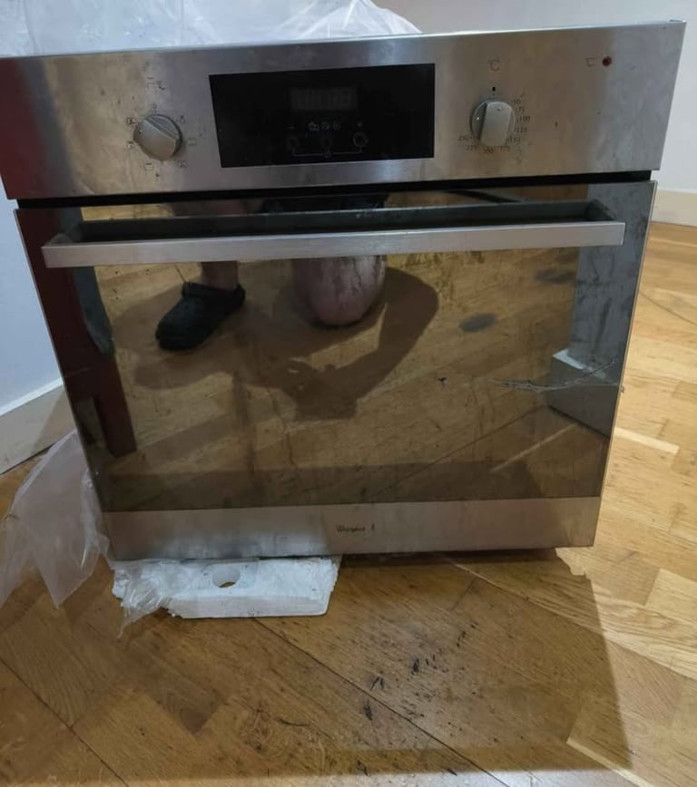 ELECTRIC OVEN WHIRPOOL £20