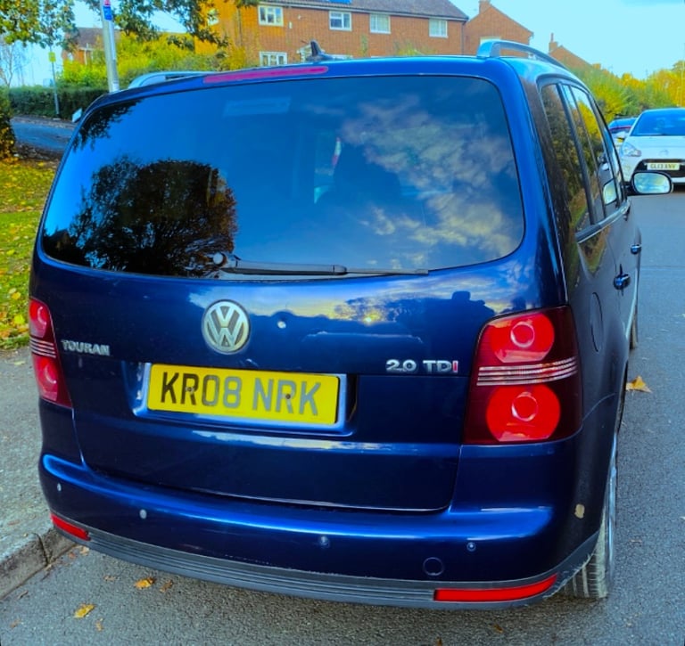 TOURAN automatic 7SEATER FAMILY car 