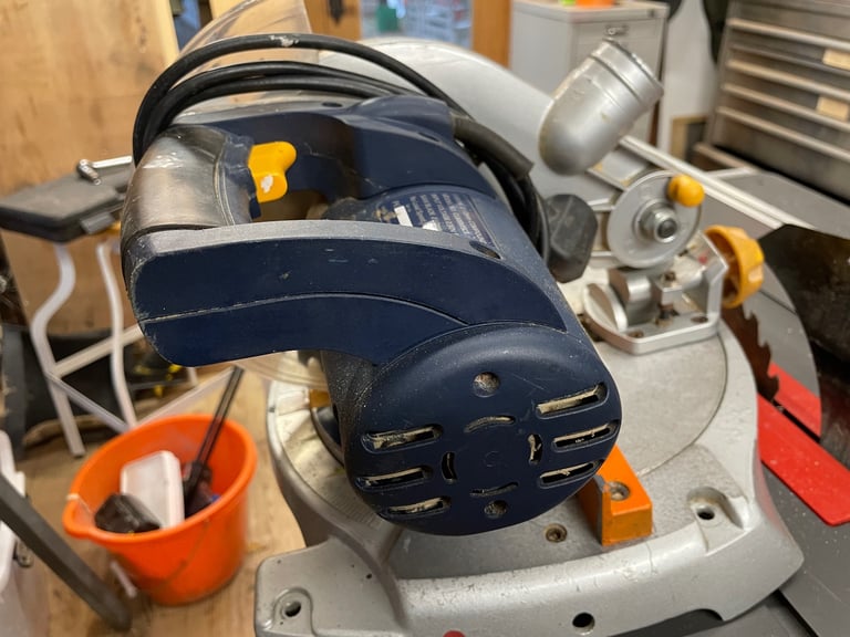 Tablesaw / mitre saw 
