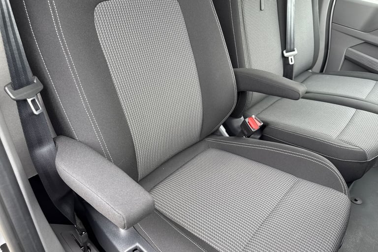 2025 Volkswagen Transporter 2.0 TDI 150 Commerce Pro Van Auto PANEL VAN DIESEL Automatic