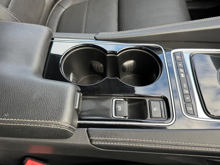 2017 Jaguar F-Pace 3.0 D300 V6 S Auto AWD Euro 6 (s/s) 5dr ESTATE Diesel Automatic