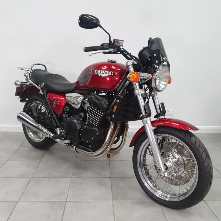 Triumph Legend TT 900 – Cardinal Red – 27K Miles – Excellent Condition