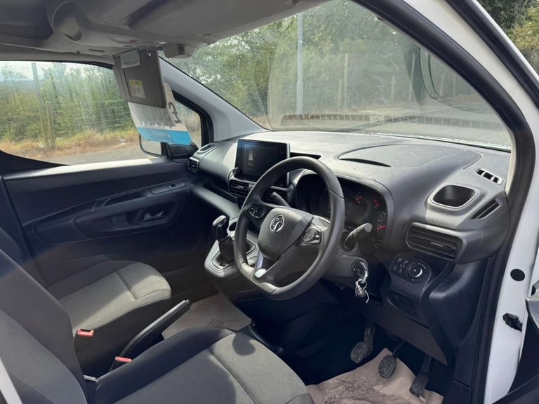 2020 Vauxhall Combo 1.5 Combo 2300 Sportive S/S Panel Van Diesel Manual