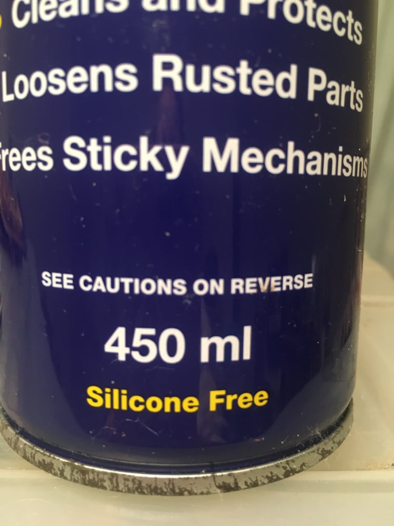 Two large WD40 spray oil 900ml