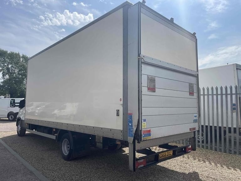 Iveco Daily 70C18 20FT Luton Box Van Taillift Truck Diesel Auto 7.2 Ton Lorry