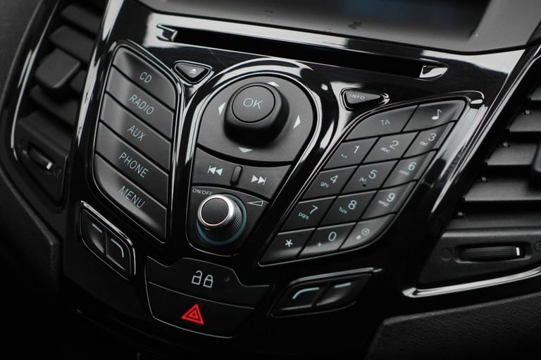 2013 Ford Fiesta 1.6 TDCi Zetec S Hatchback 3dr Diesel Manual Euro 5 (95 ps) Hatchback Diesel Manual