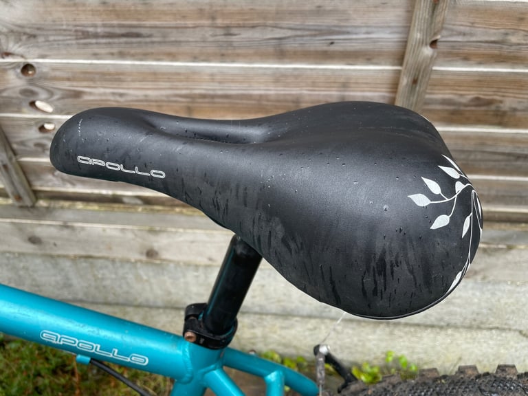 Ladies Mountain Bike - 17” Apollo Twilight - Good condition 