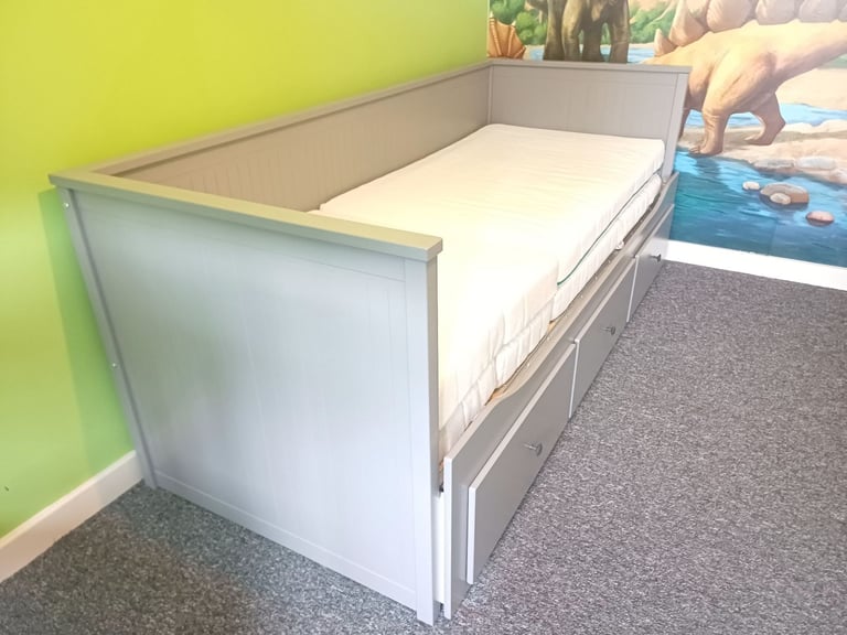 IKEA HEMNES DAY BED IN GREY