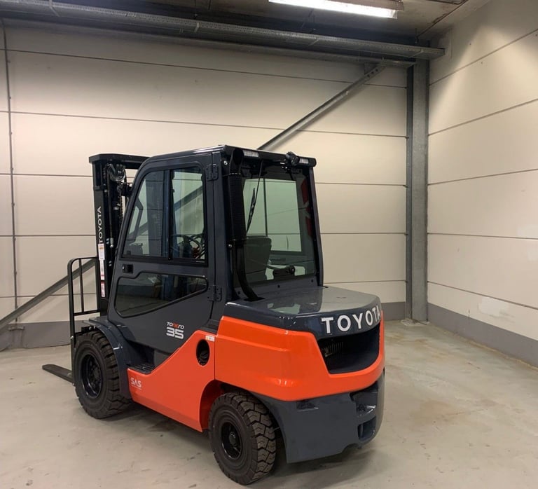 New Forklift TOYOTA Tonero 35