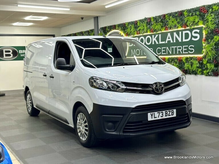 image for Toyota Proace L1 ICON [SAT NAV &amp; STUNNING EXAMPLE]