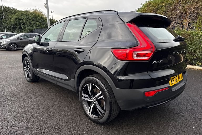 2023 Volvo XC40 2.0 B3 MHEV Plus DCT Auto Euro 6 (s/s) 5dr SUV PETROL Automatic