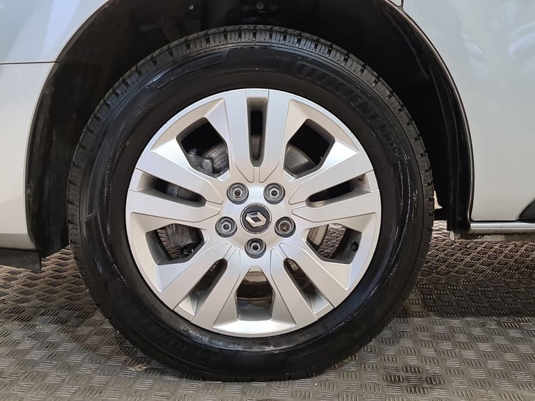 2022 Renault Trafic 2.0 DCI BLUE LL30 SPORT P/V L2 H1 130 BHP LWB Panel Van Diesel Manual