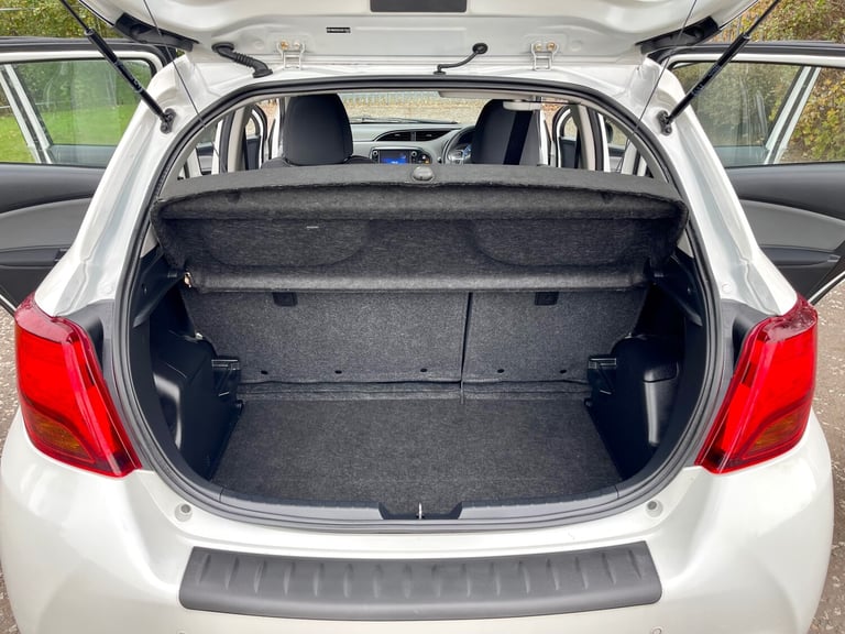 2015 Toyota Yaris 1.5 Hybrid Icon 5dr CVT ULEZ Compliance  HATCHBACK Petrol/Electric Hybrid Autom...