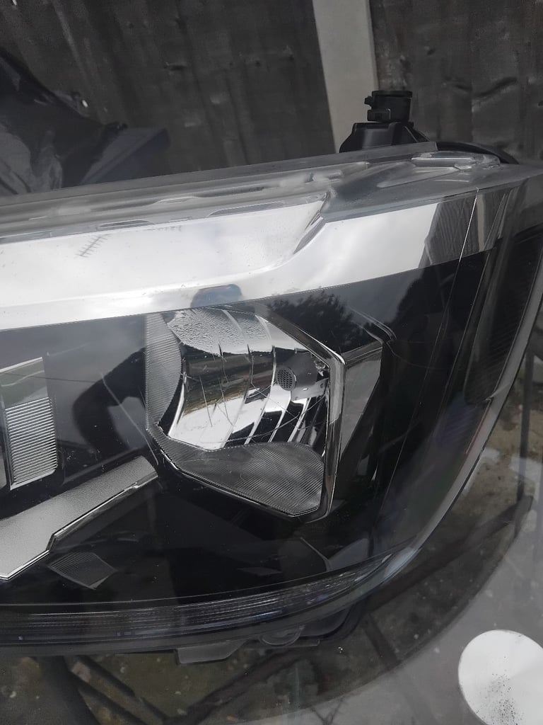 2022 vw crafter n/s headlight 
