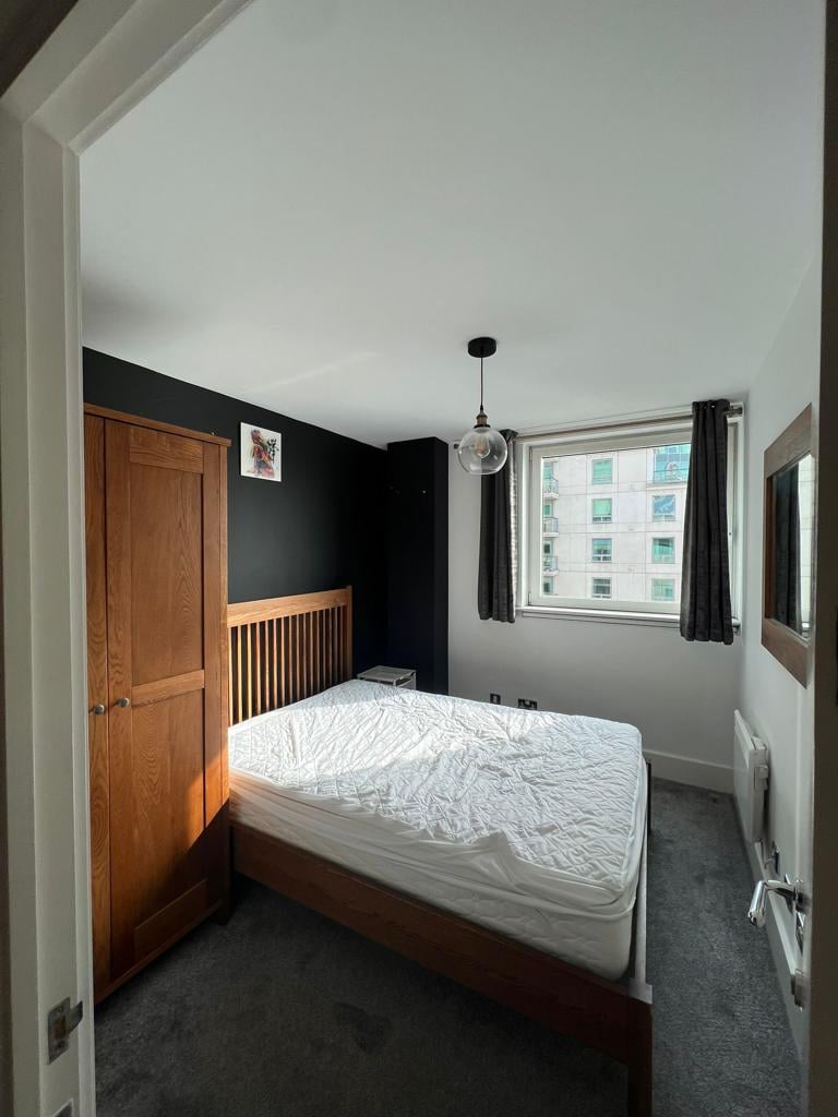 image for £1250 bills included double room flat share in SW8