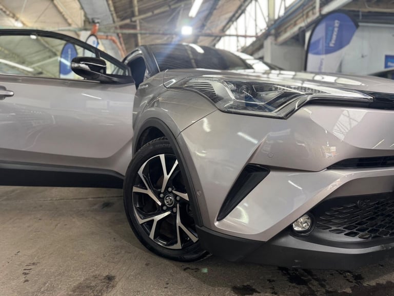 2018 Toyota C-HR 1.8 VVT-h Dynamic SUV 5dr Petrol Hybrid CVT Euro 6 (s/s) (122 ps) HATCHBACK Petr...