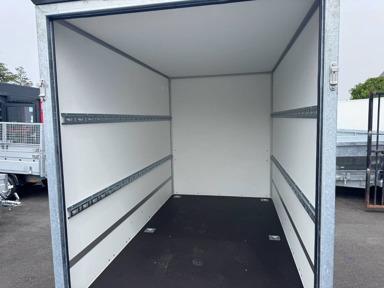 Brand New 8ft x 5ft x 6ft Single Axle Box Trailer With Ramp 1300KG Braked