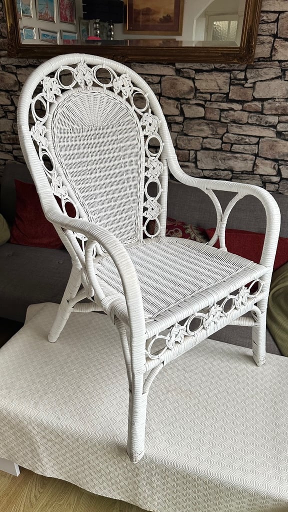 image for Wicker chair 