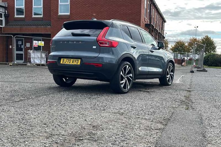 2020 Volvo XC40 1.5h T5 Twin Engine Recharge 10.7kWh R-Design Pro SUV 5dr Petrol Plug-in Hy SUV H...