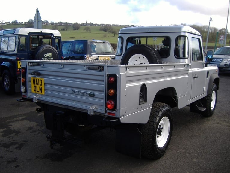 2013 Land Rover Defender 110 2.2 TDCi 110  HIGH CAPACITY PICK UP Manual 4x4 Diesel Manual