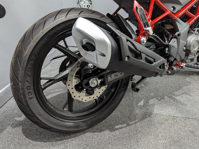 2025 (75) Benelli BN125 in White