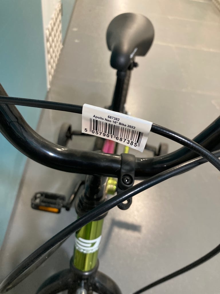 £150.00 Apollo Neo Kids 5-9 years Bike, Pink & Green - 16" Wheel With stabilisers 